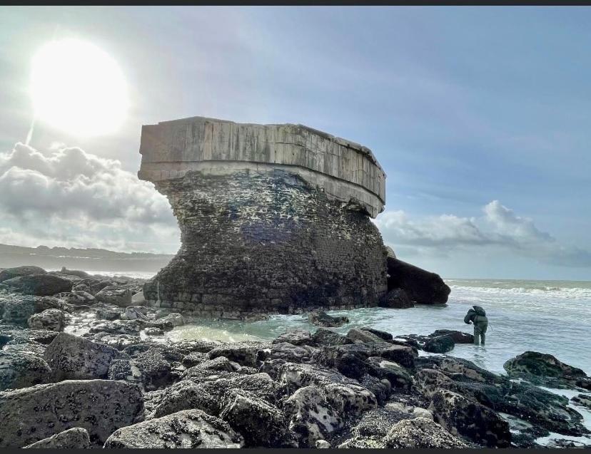 Le Brise Lame Maison Neuve A 2 Pas De La Plage Le Portel Luaran gambar