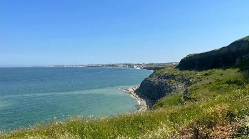 Le Brise Lame Maison Neuve A 2 Pas De La Plage Le Portel Luaran gambar