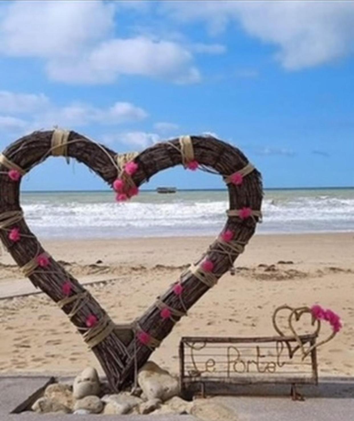 Le Brise Lame Maison Neuve A 2 Pas De La Plage Le Portel Luaran gambar